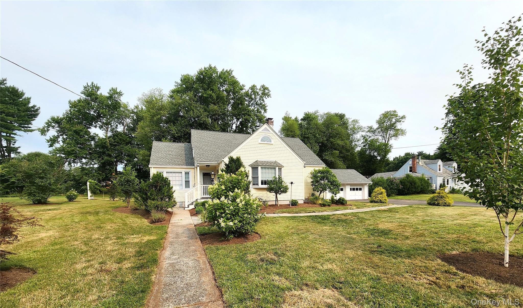 715 Lucas Avenue Extension – For Sale photo 2
