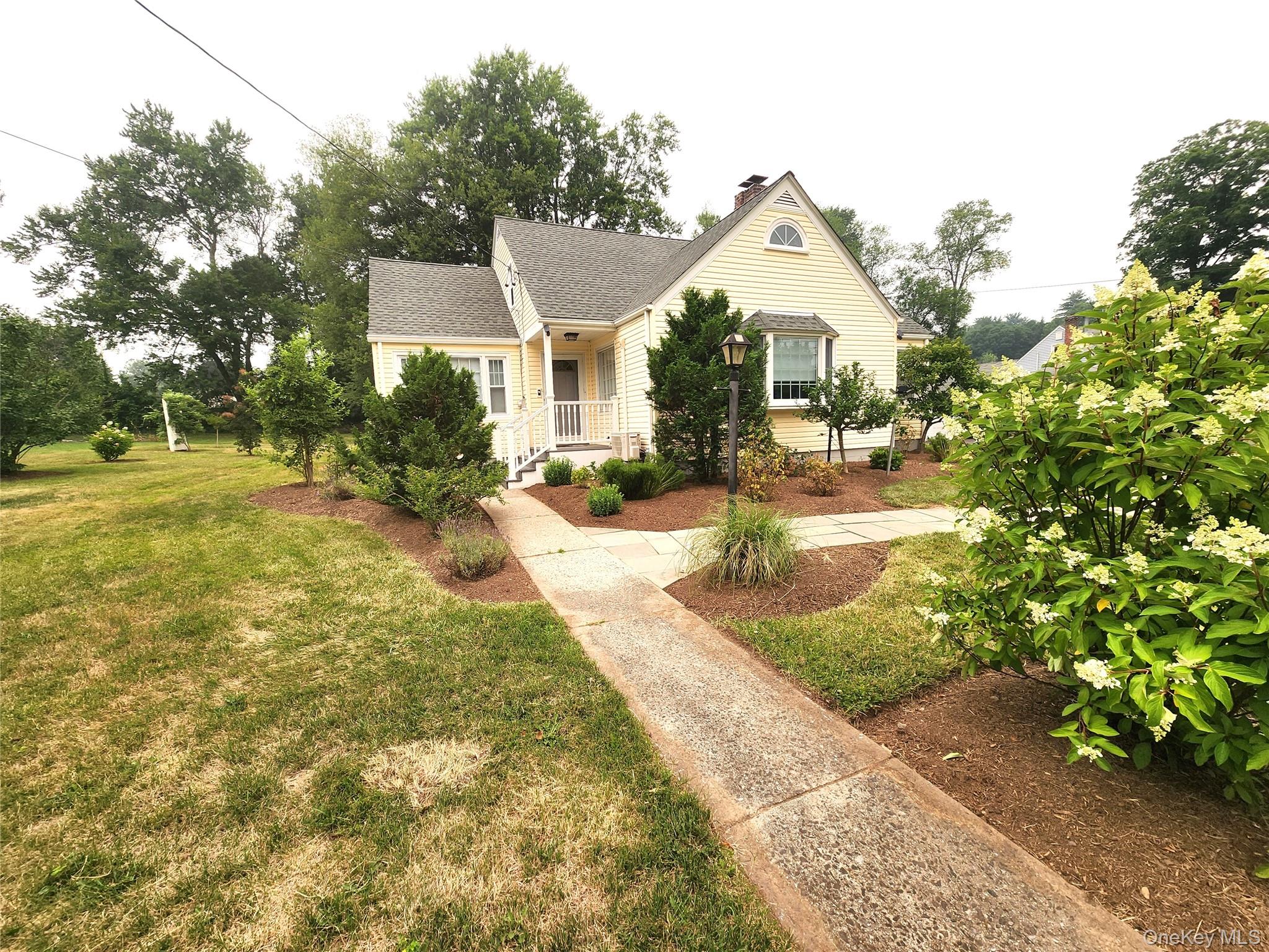 715 Lucas Avenue Extension – For Sale