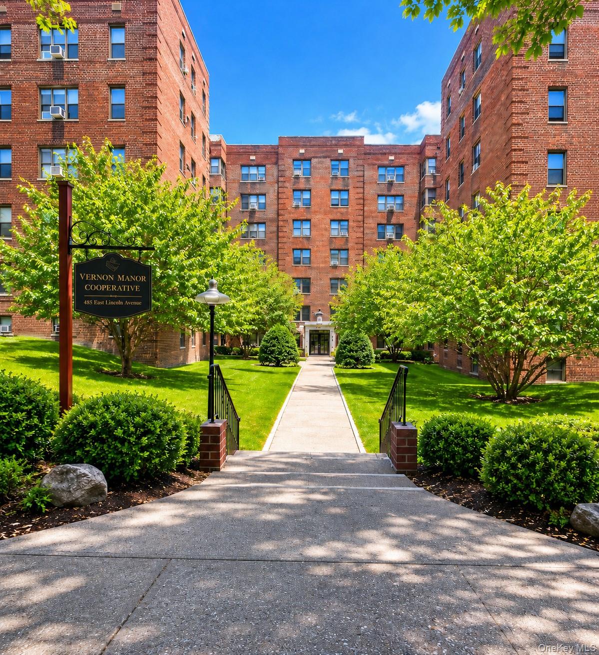 485 E Lincoln Avenue, Unit 214 photo 2