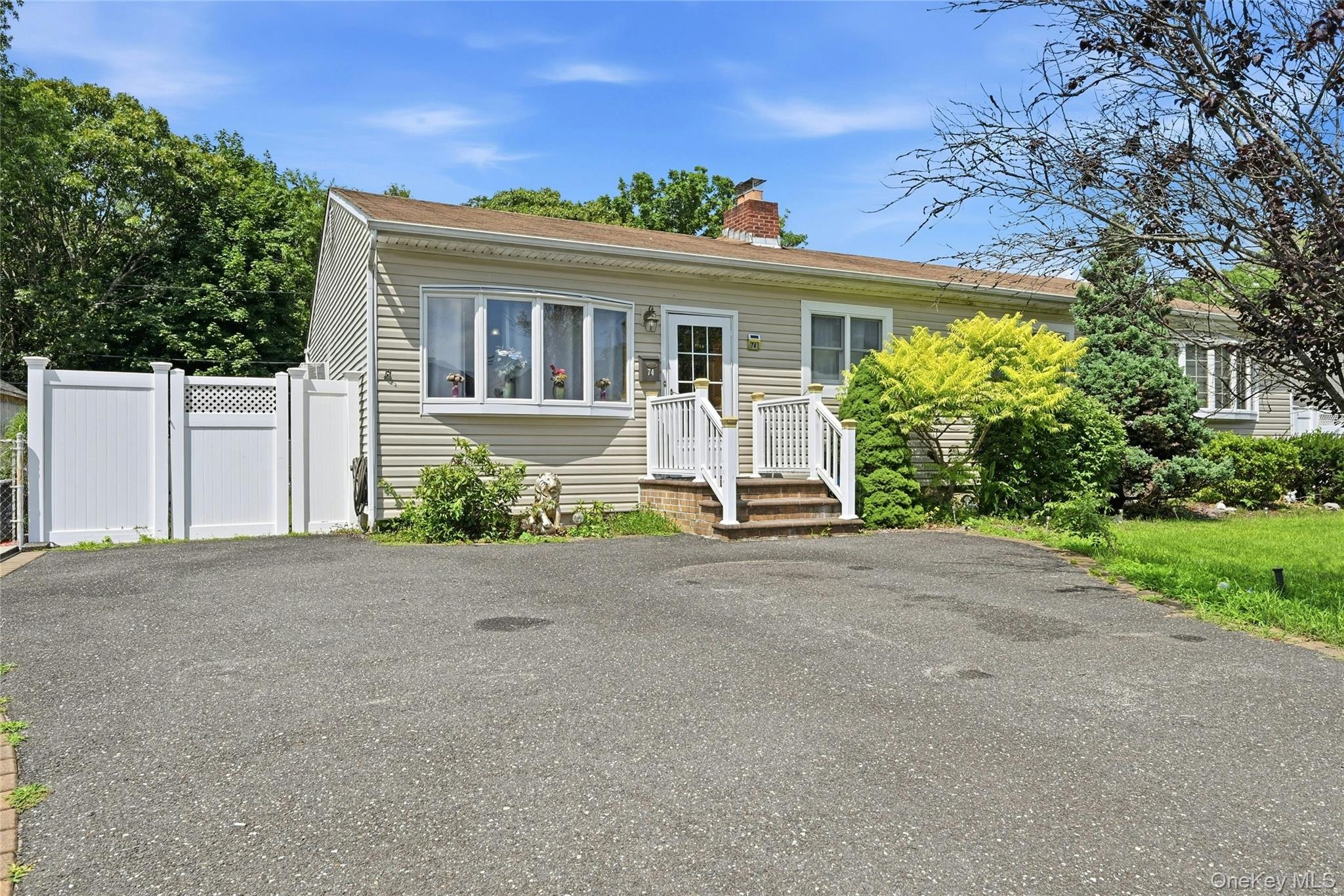 74 Tree Road – For Sale photo 2