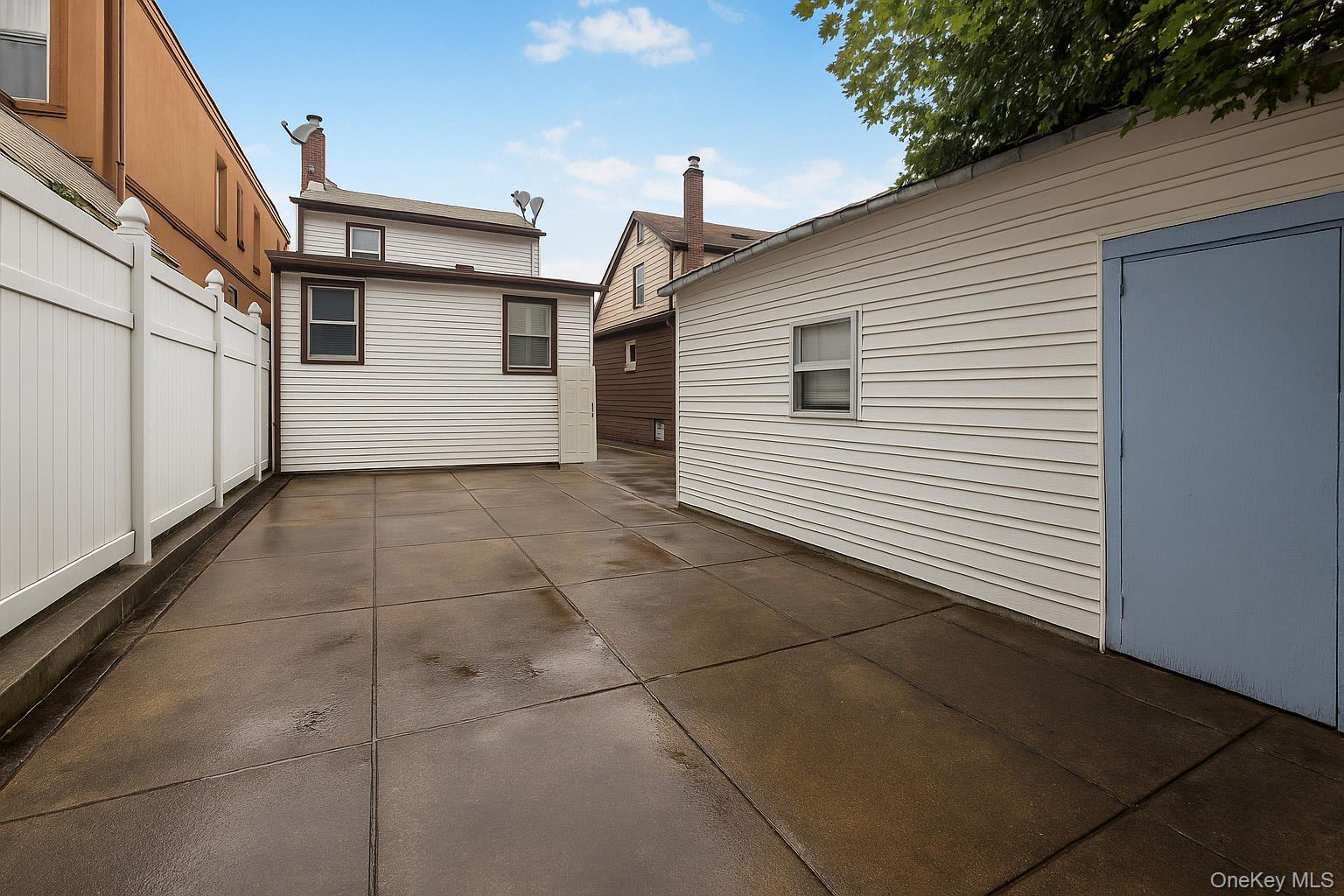 9006 107th Avenue – For Sale photo 10