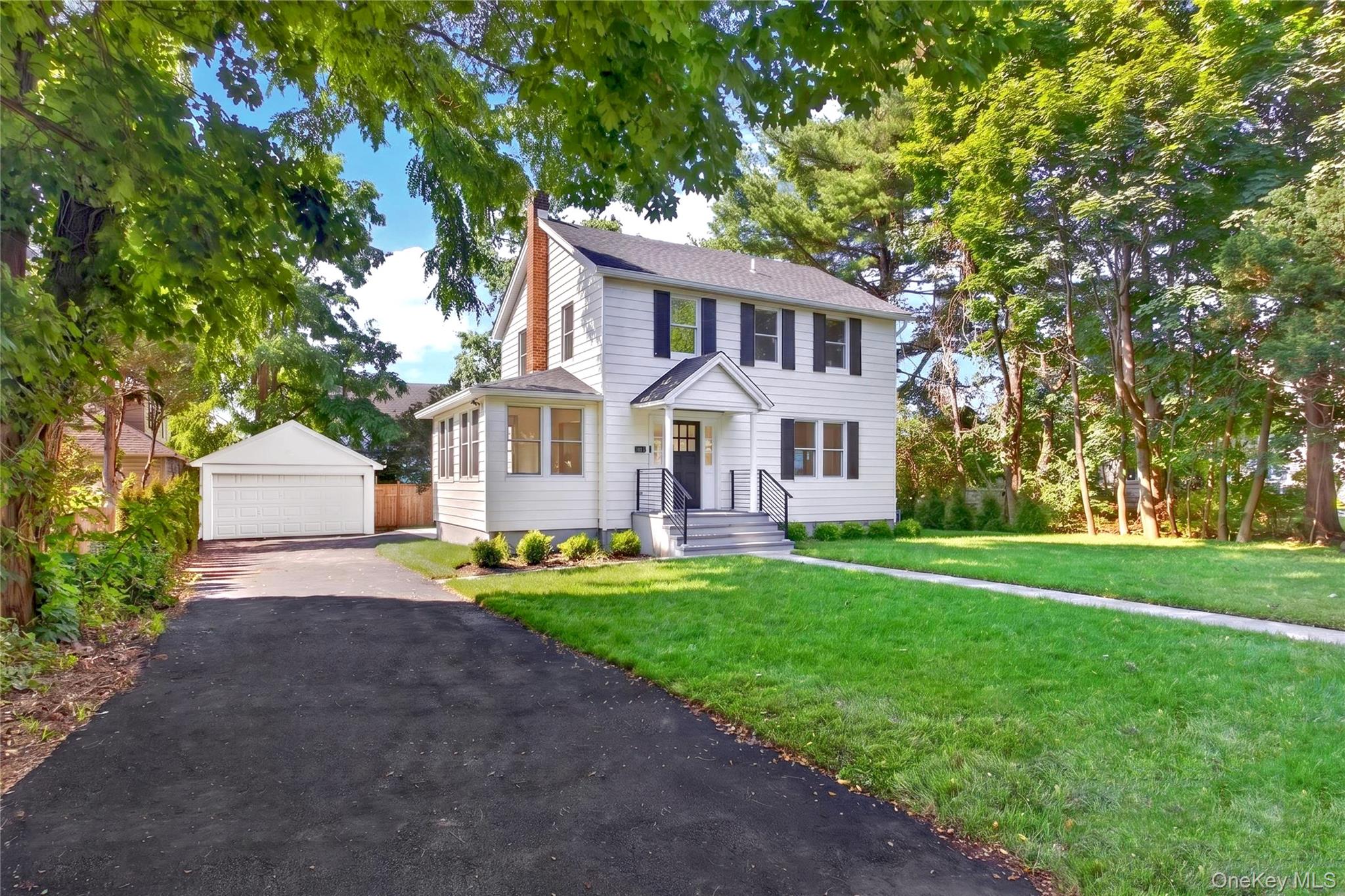 118 Willow Street – For Sale photo 2
