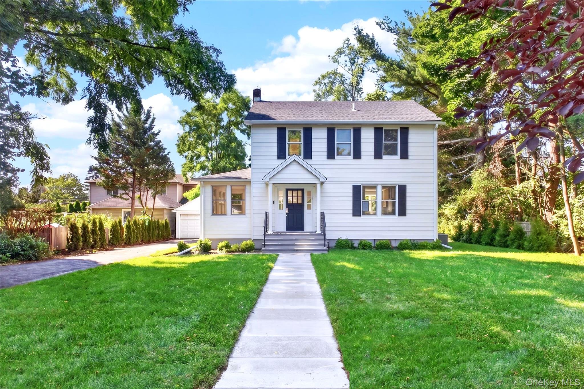 118 Willow Street – For Sale