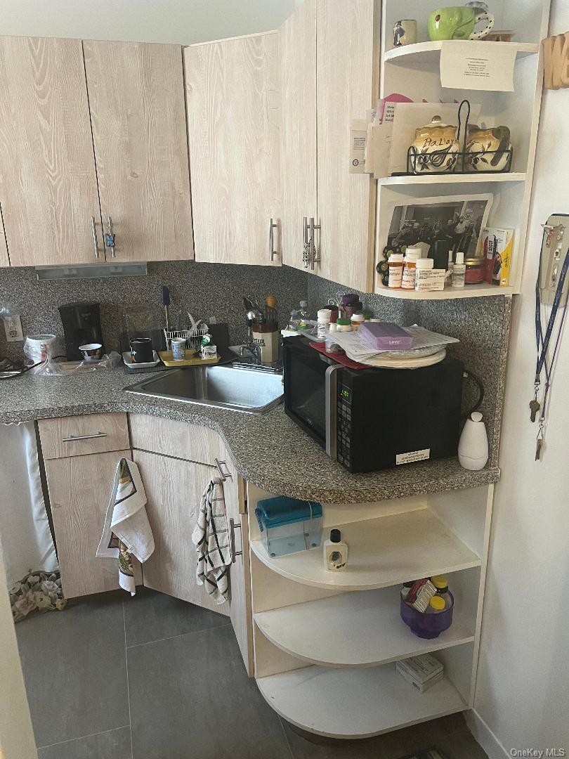 155-24 84th Street, Unit 1L photo 5