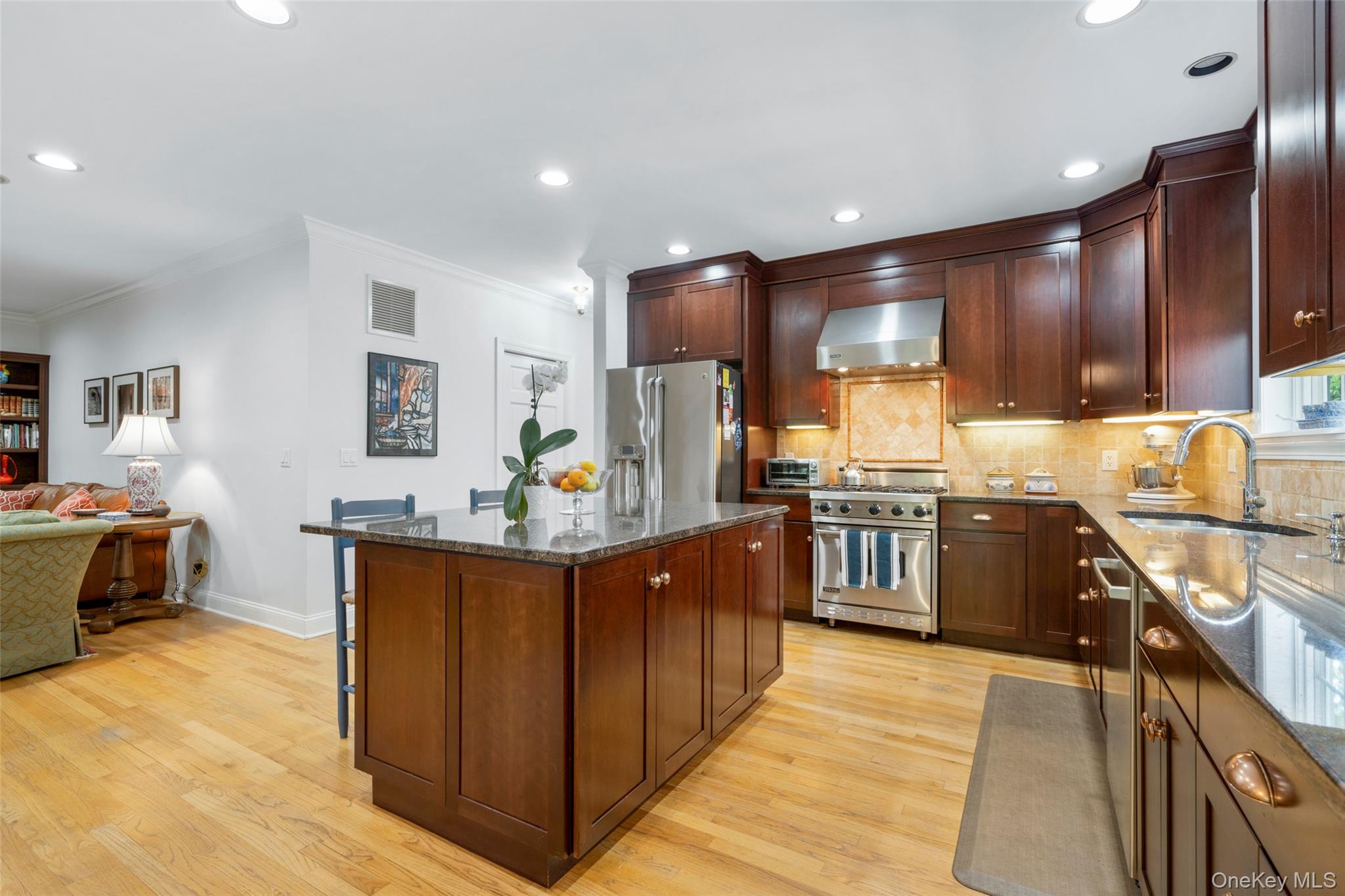 525 Carroll Avenue – For Rent photo 9