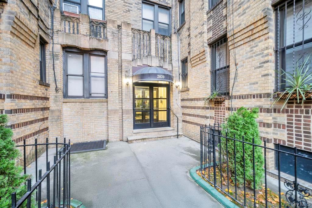2020 E 41st Street, Unit 2B photo 4