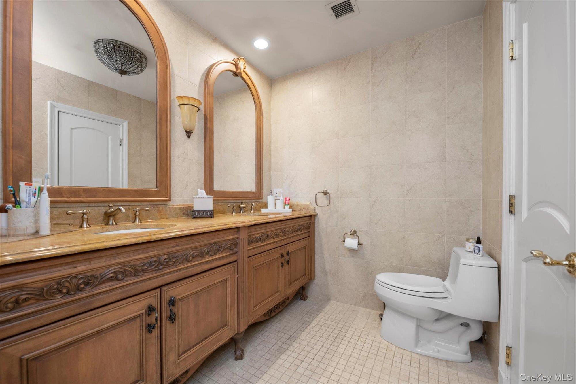 760 Hillcrest Place – For Sale photo 21