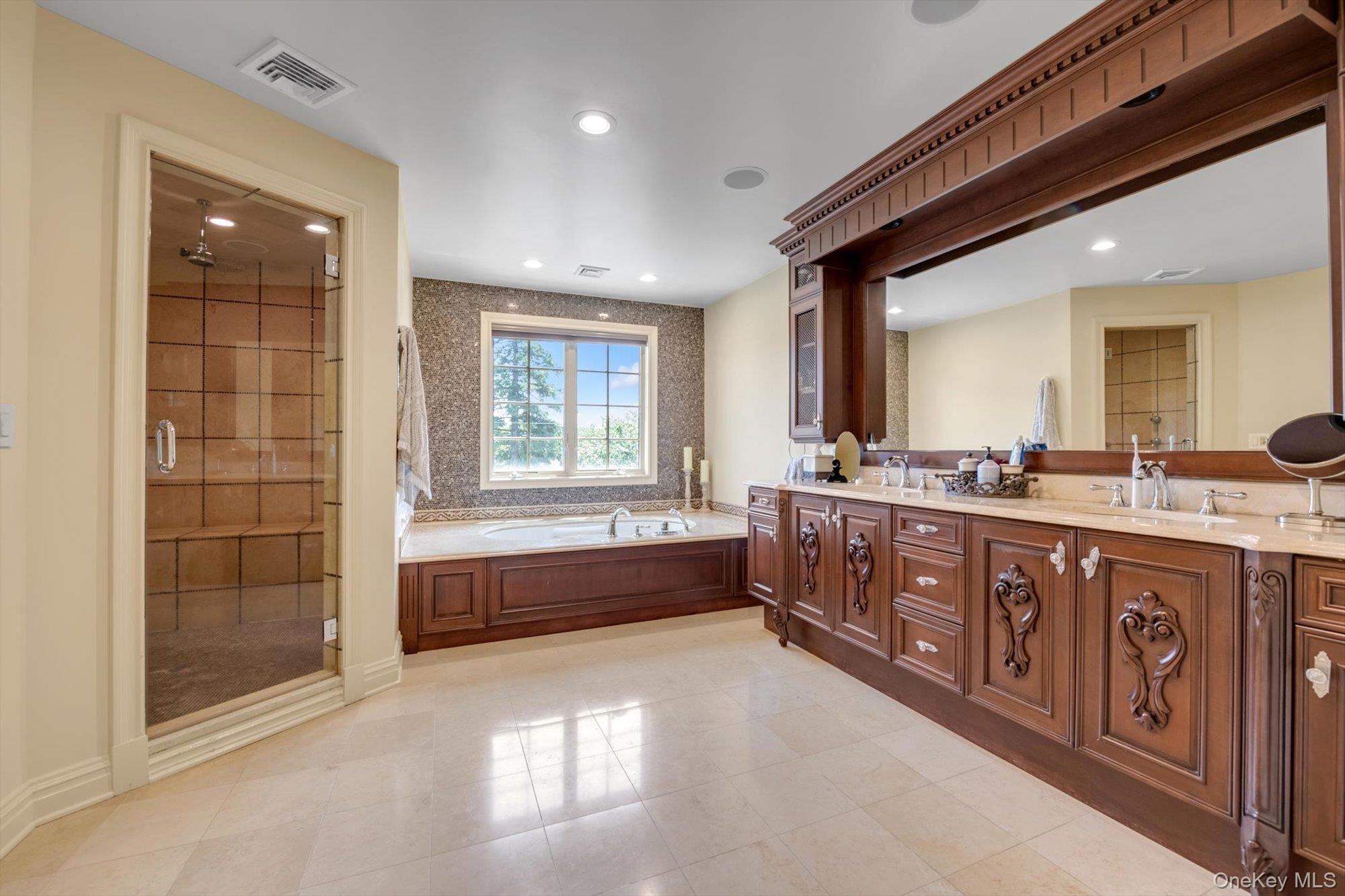 760 Hillcrest Place – For Sale photo 15