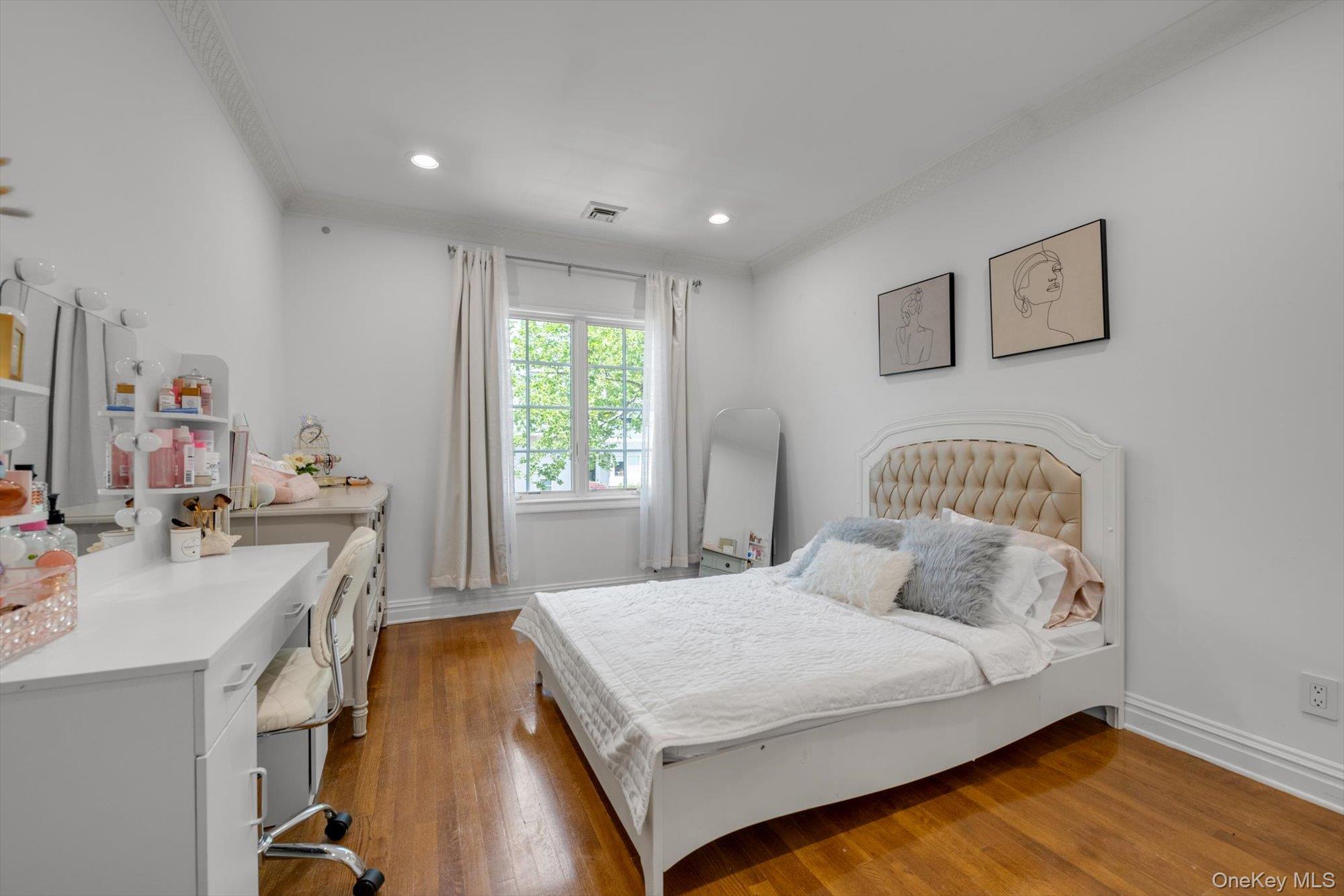 760 Hillcrest Place – For Sale photo 16