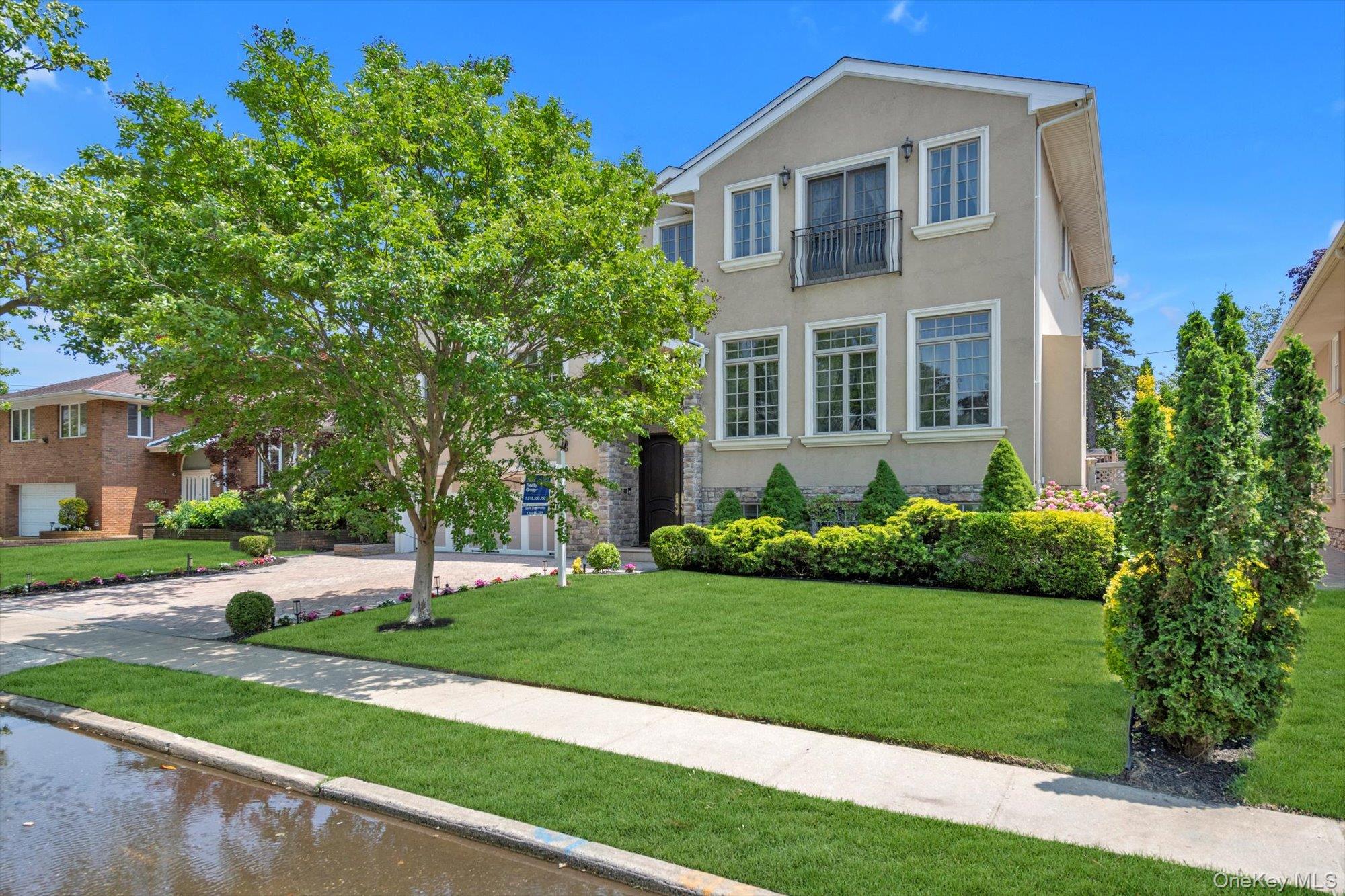 760 Hillcrest Place – For Sale photo 32