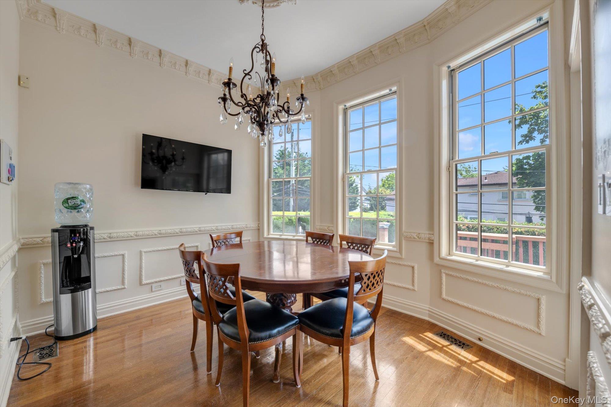 760 Hillcrest Place – For Sale photo 11