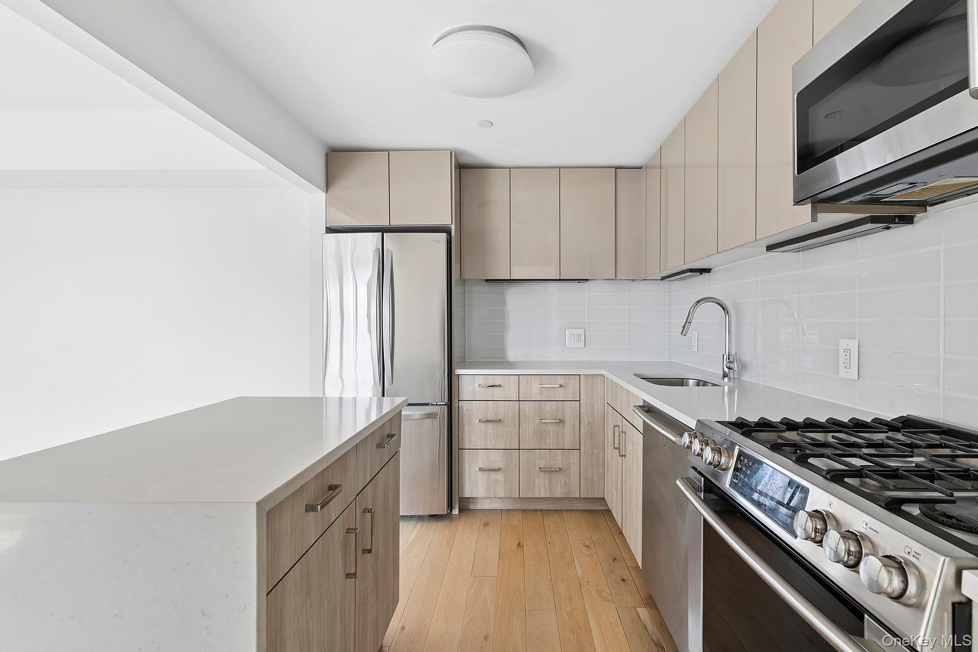 171 W 131st Street, Unit 619 photo 4