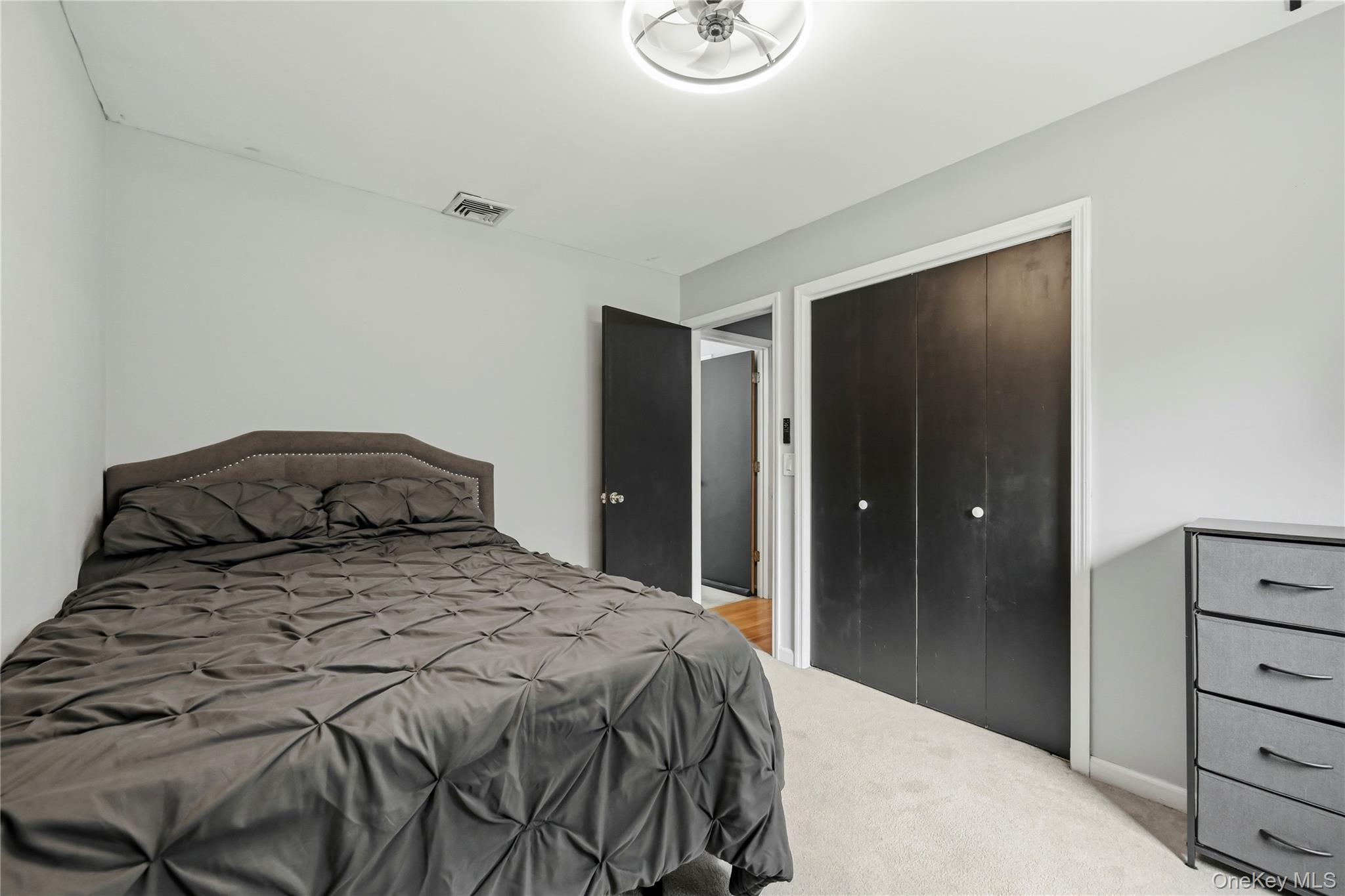 564 Clove Road – For Sale photo 25