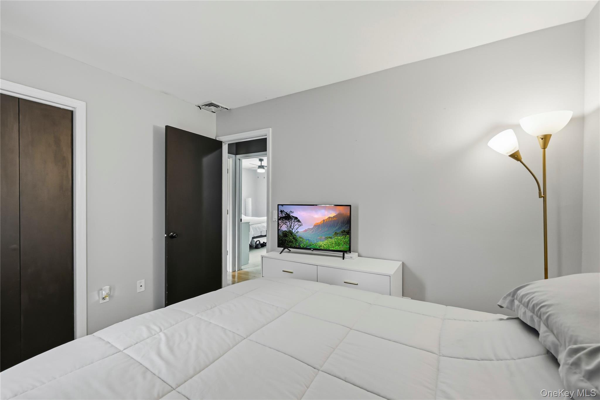 564 Clove Road – For Sale photo 27
