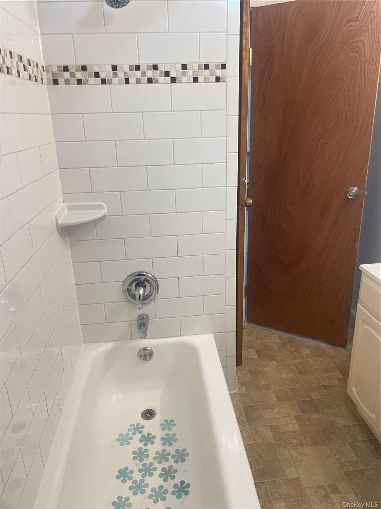 1232 State Route 17K, Unit 1 photo 5
