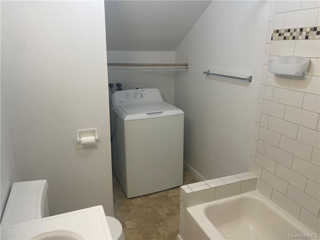 1232 State Route 17K, Unit 1 photo 6