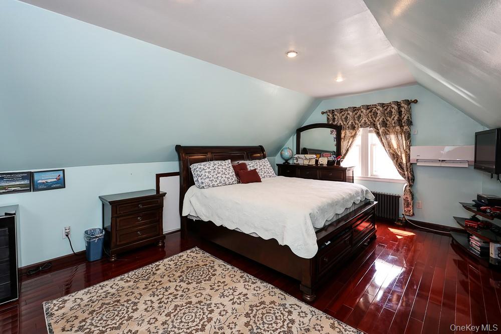 18348 Camden Avenue – For Sale photo 11