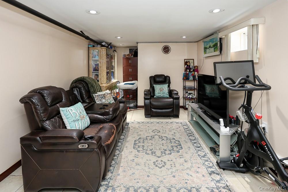 18348 Camden Avenue – For Sale photo 15