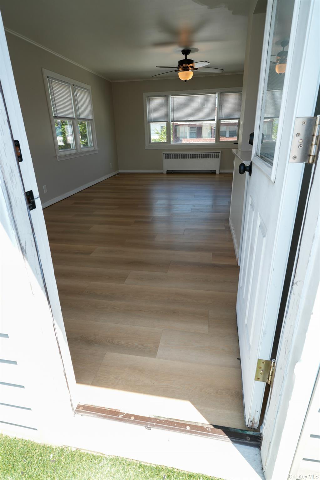 59 Troy Avenue, Unit upper photo 27