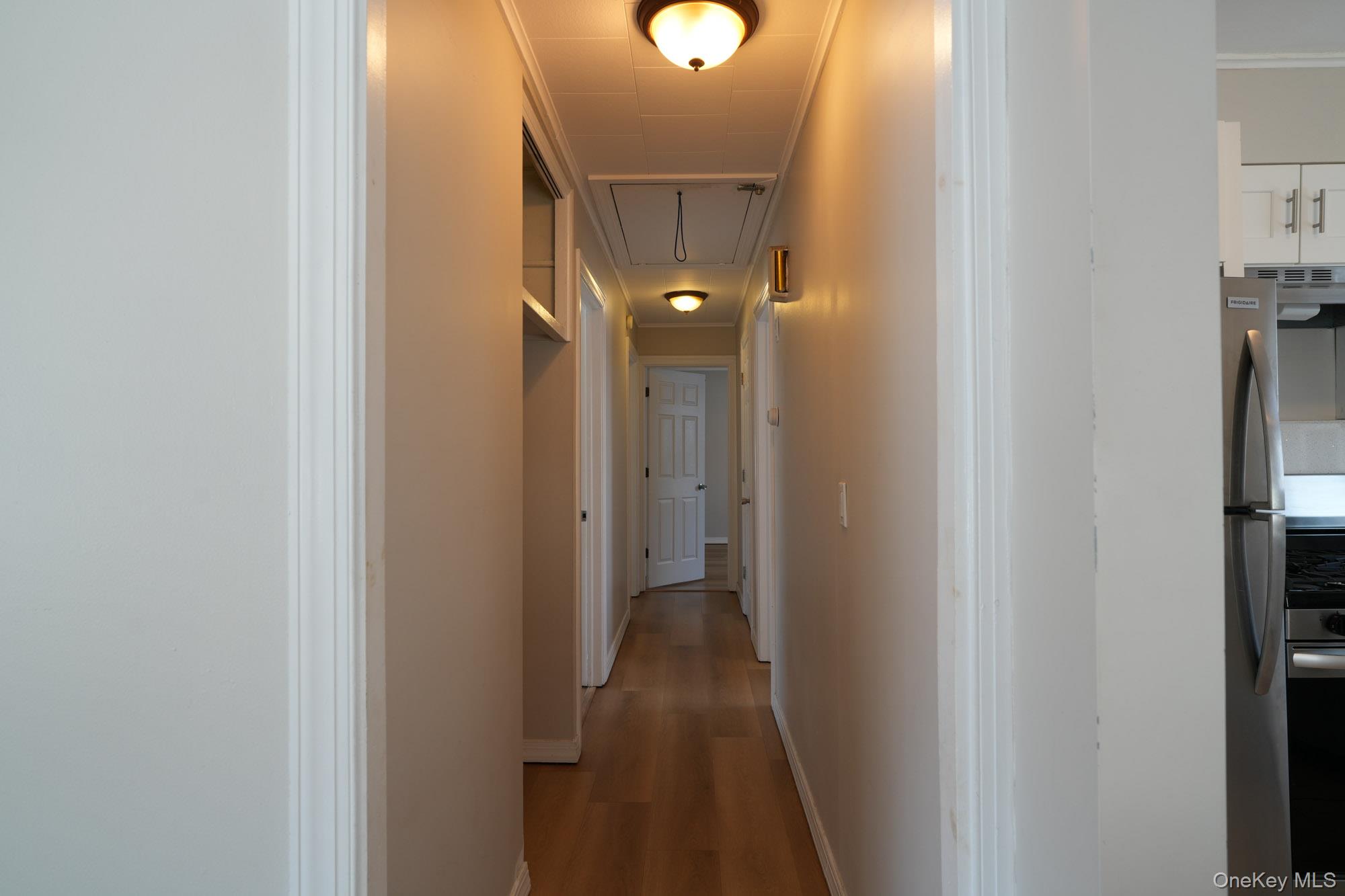 59 Troy Avenue, Unit upper photo 12