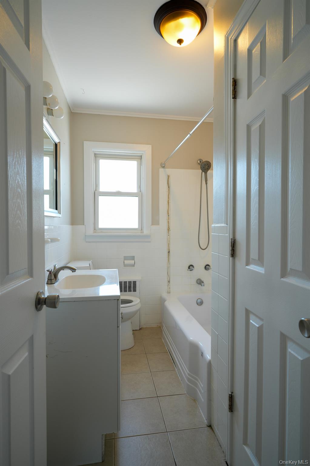 59 Troy Avenue, Unit upper photo 15