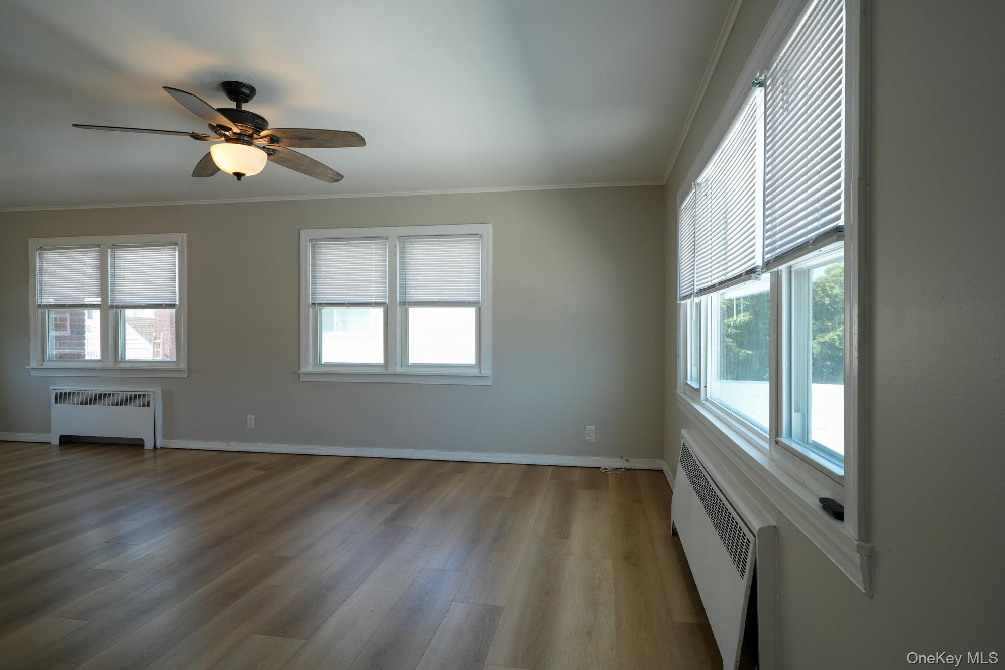 59 Troy Avenue, Unit upper photo 3