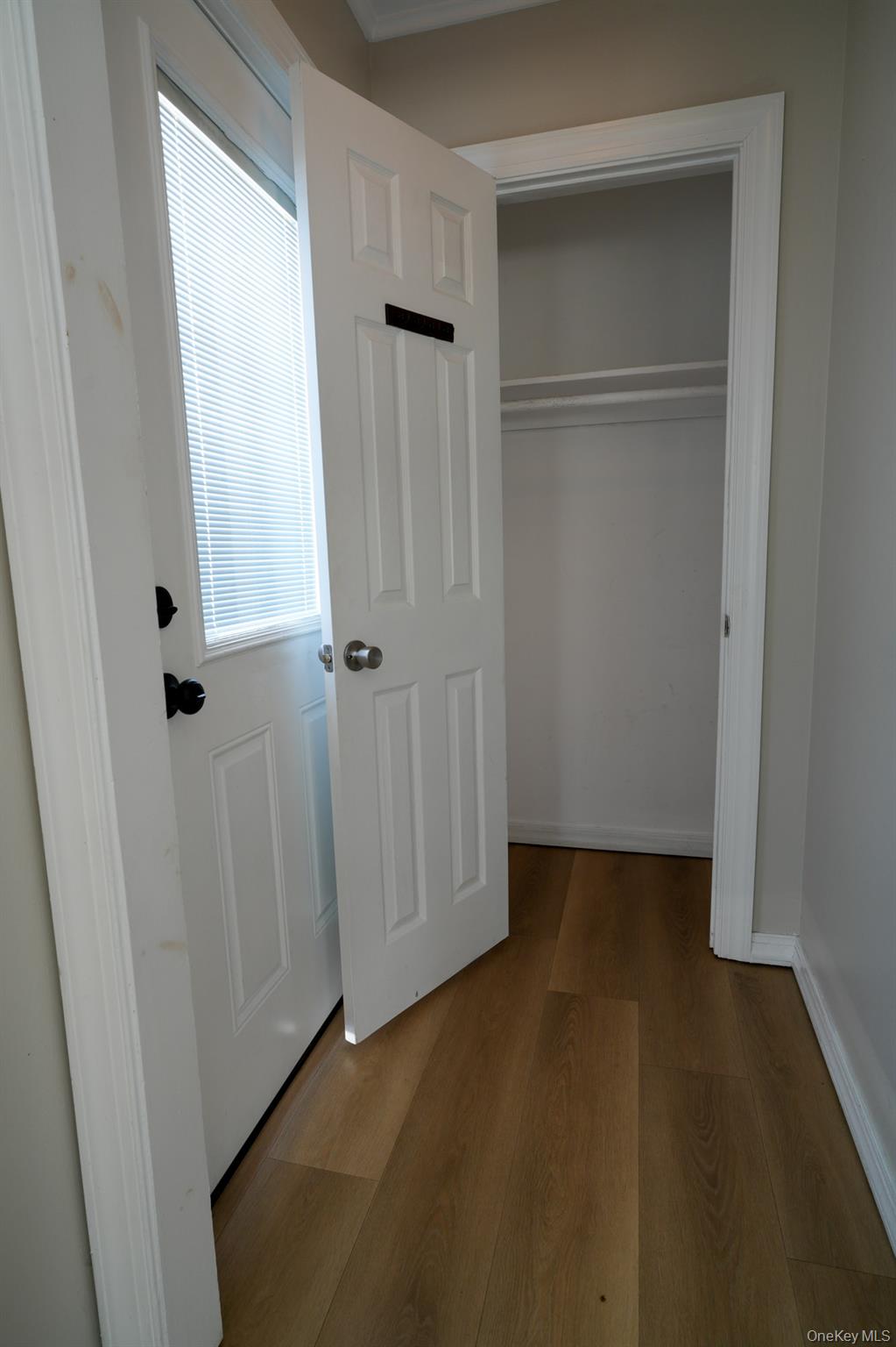 59 Troy Avenue, Unit upper photo 29