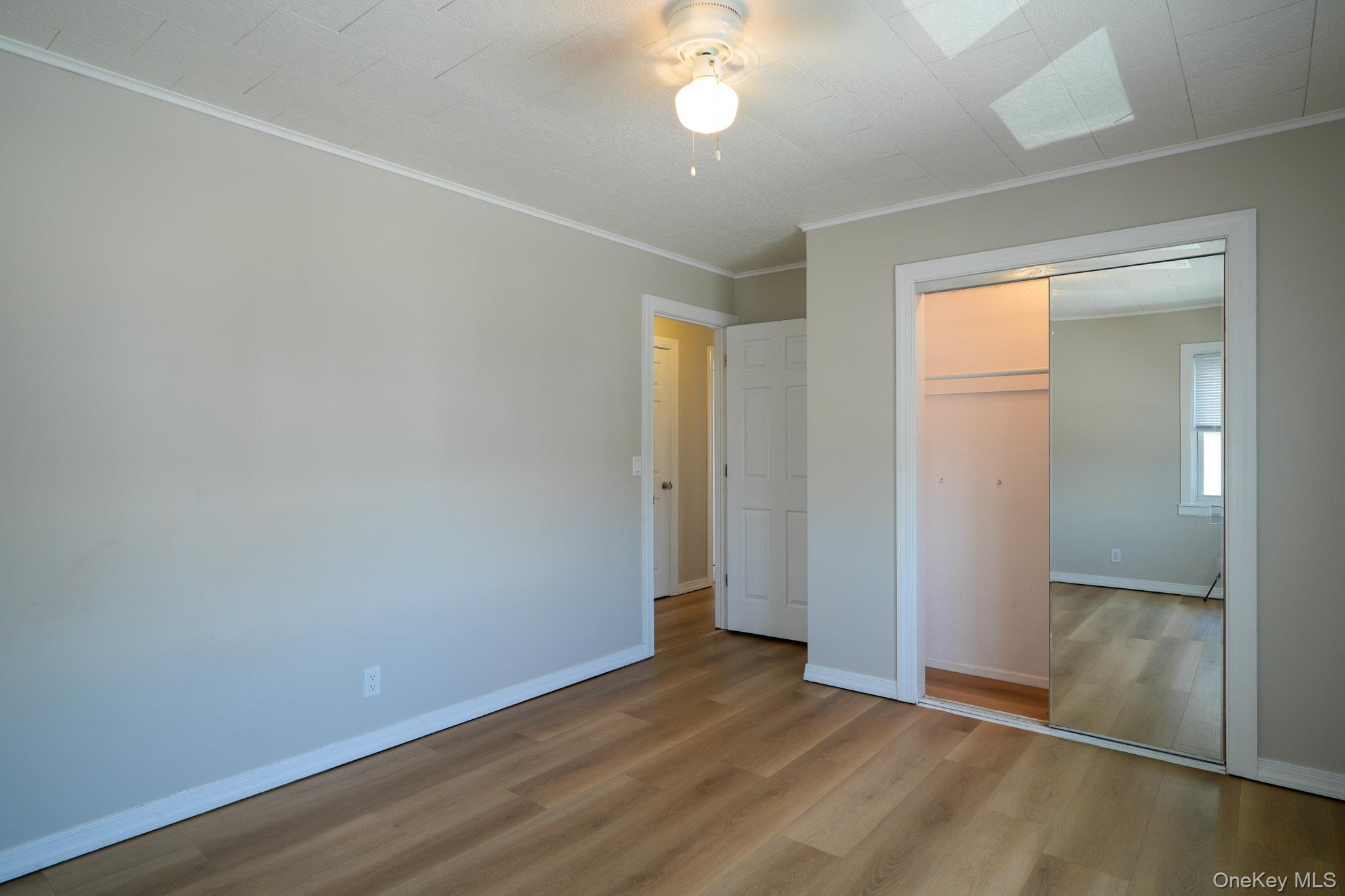 59 Troy Avenue, Unit upper photo 20