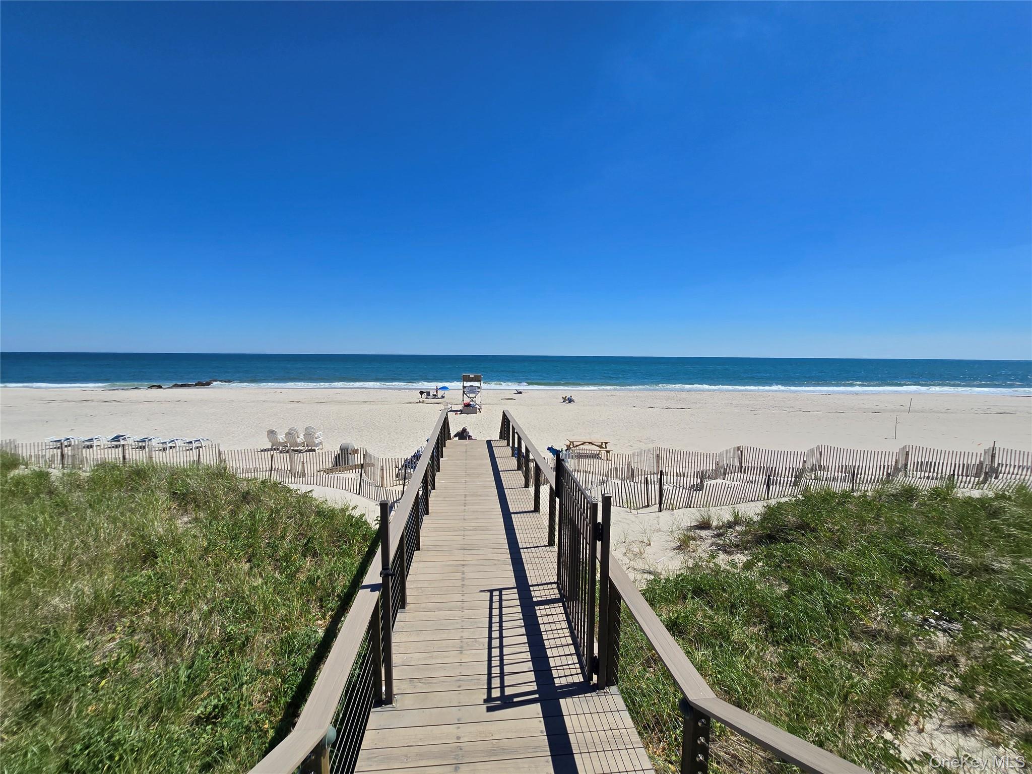 585 Dune Road, Unit L10