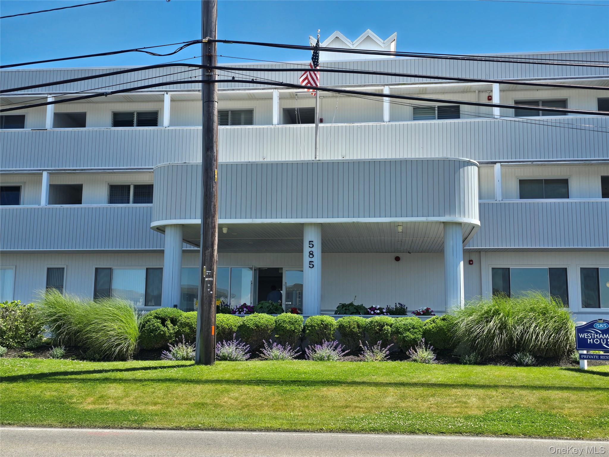 585 Dune Road, Unit L10 photo 21
