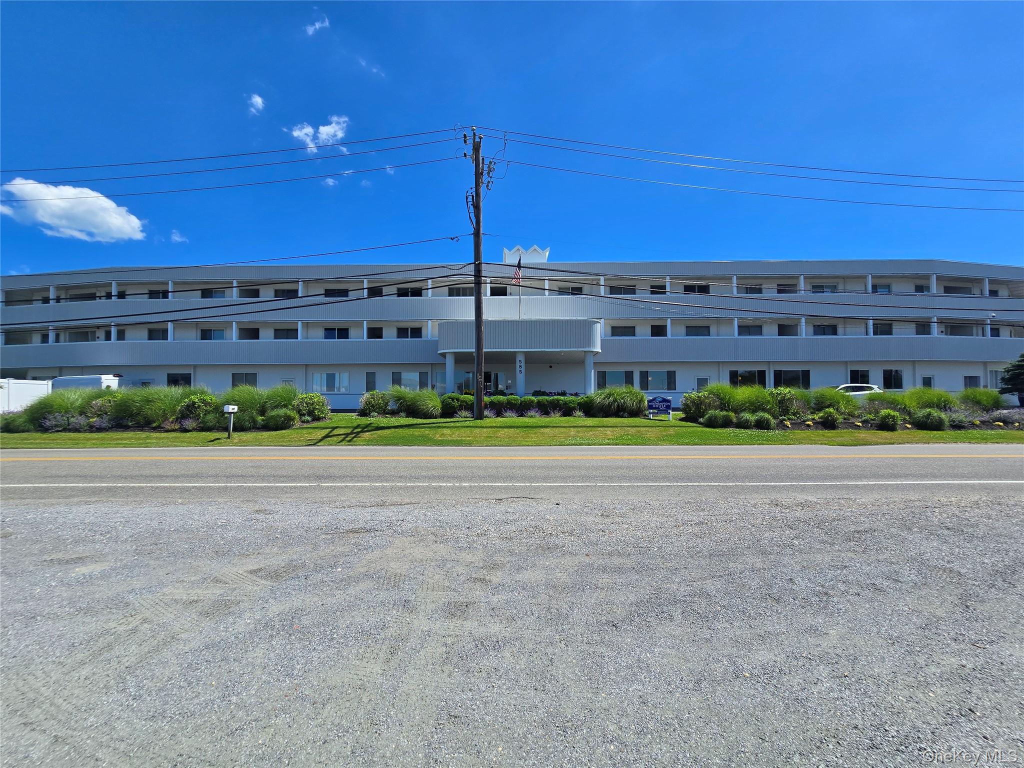 585 Dune Road, Unit L10 photo 22