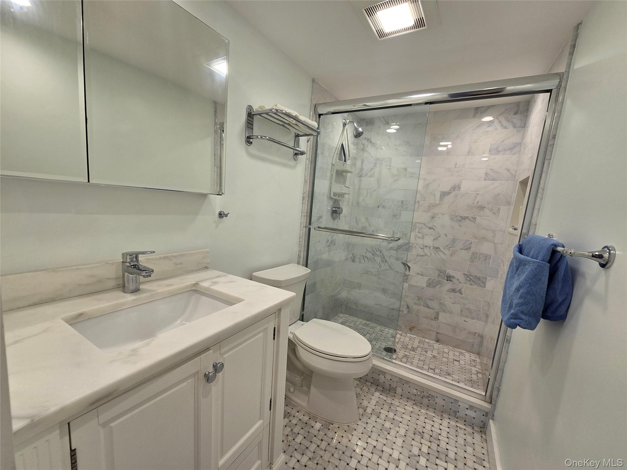 585 Dune Road, Unit L10 photo 14