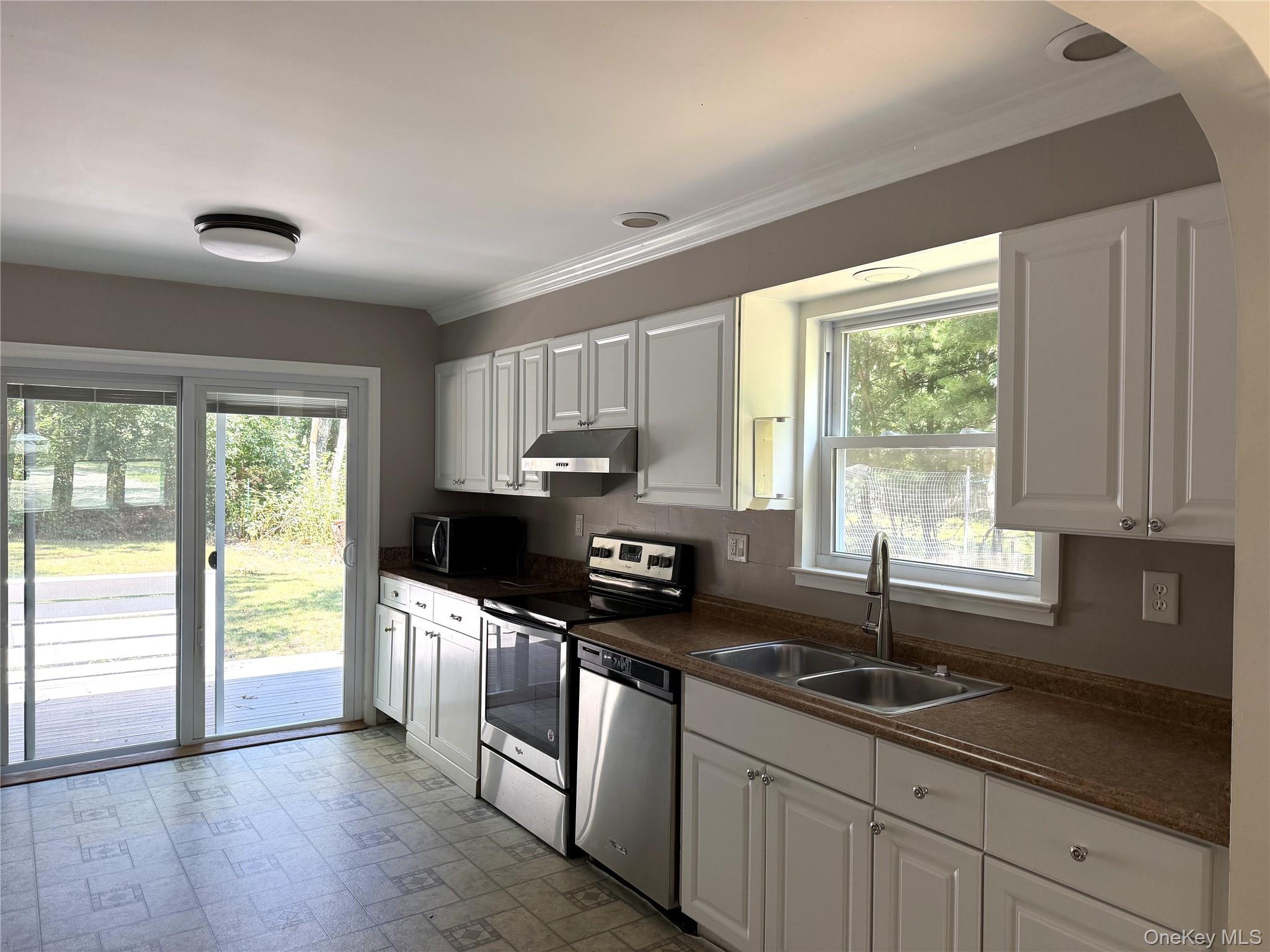 7 Albertines – For Sale photo 9