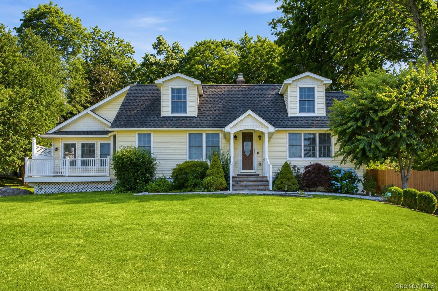 12 Leeside Road – For Sale