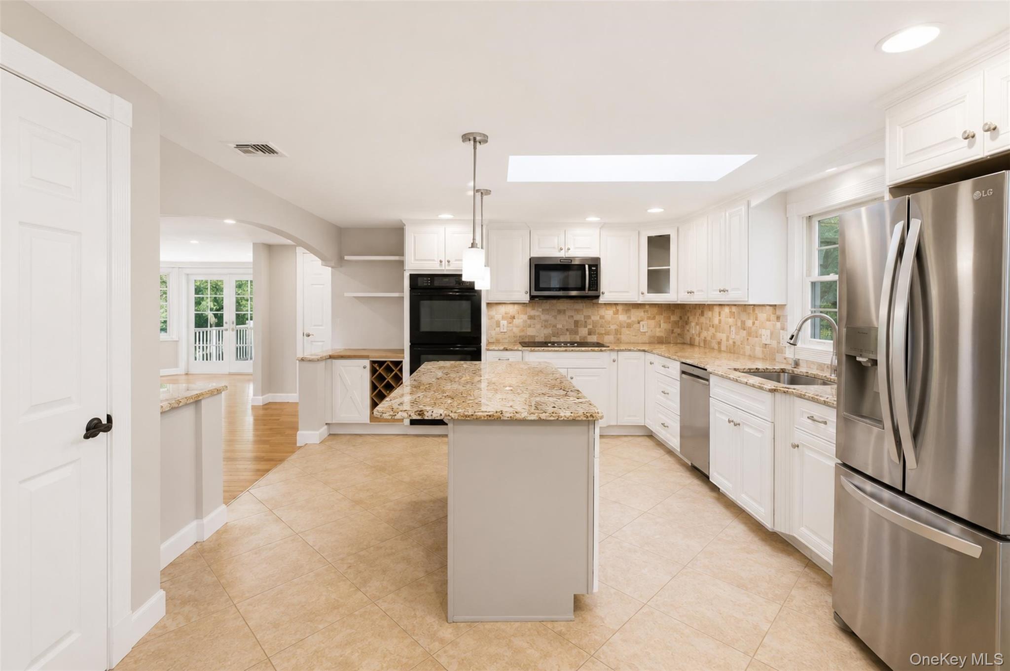 12 Leeside Road – For Sale photo 8