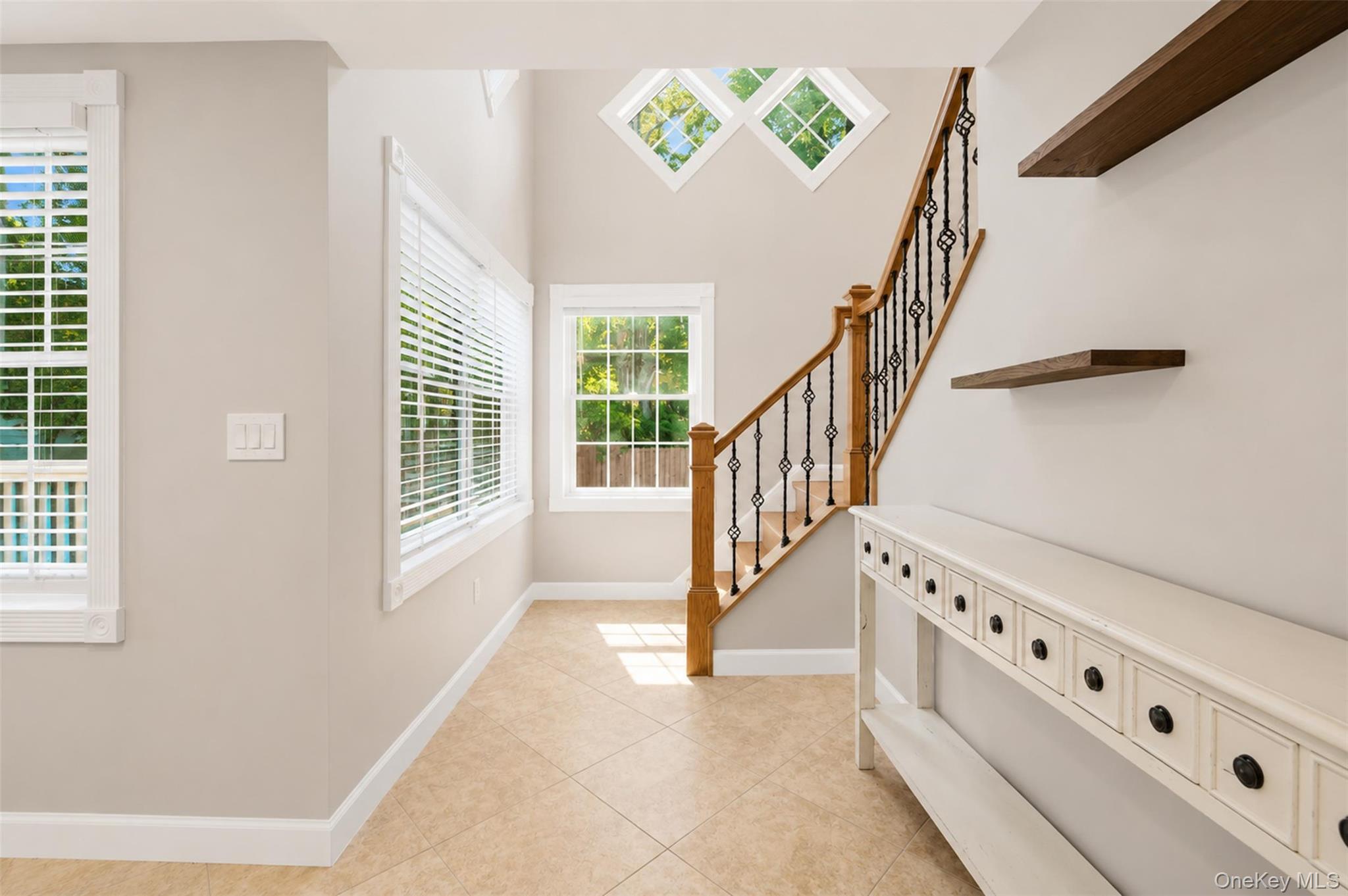 12 Leeside Road – For Sale photo 24