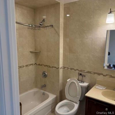 14 Willis Ave – For Rent photo 9