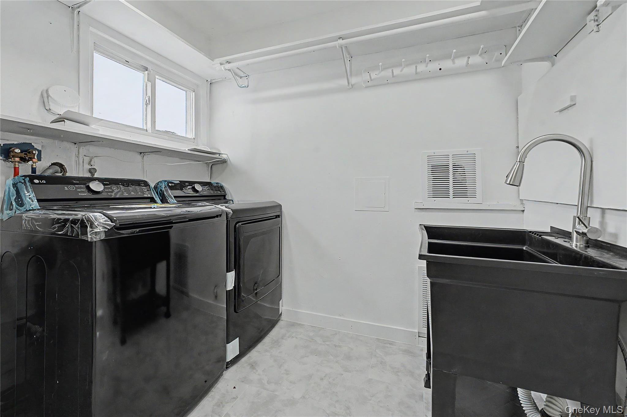 6 Regal Lane – For Sale photo 14