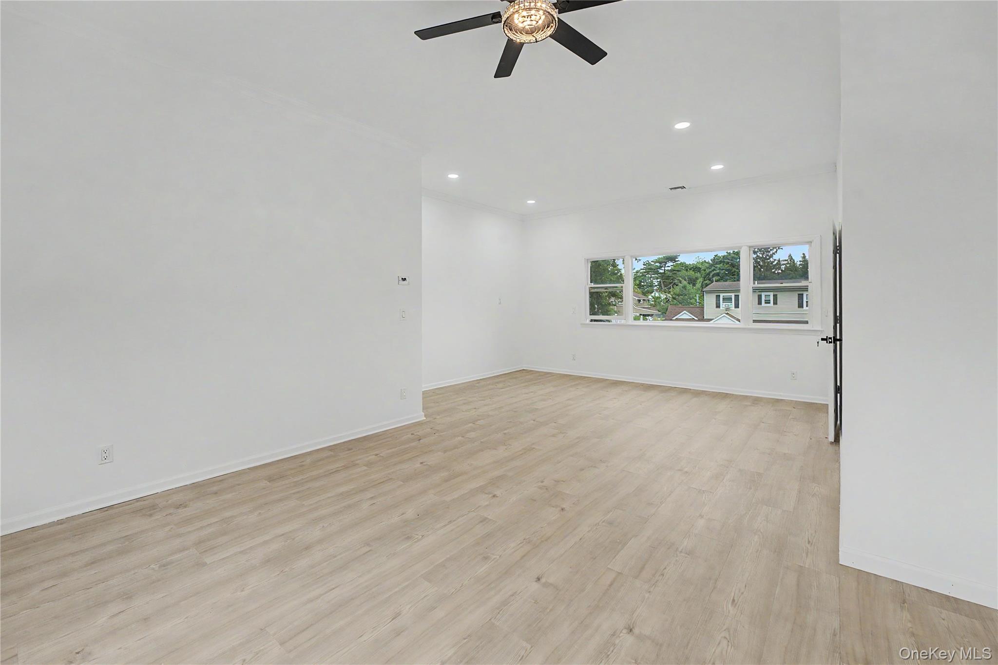 6 Regal Lane – For Sale photo 3