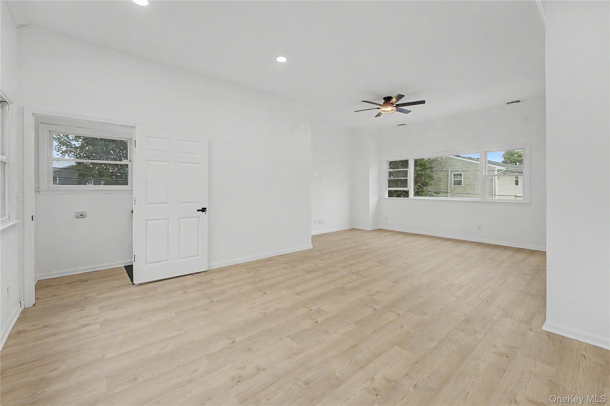 6 Regal Lane – For Sale photo 4