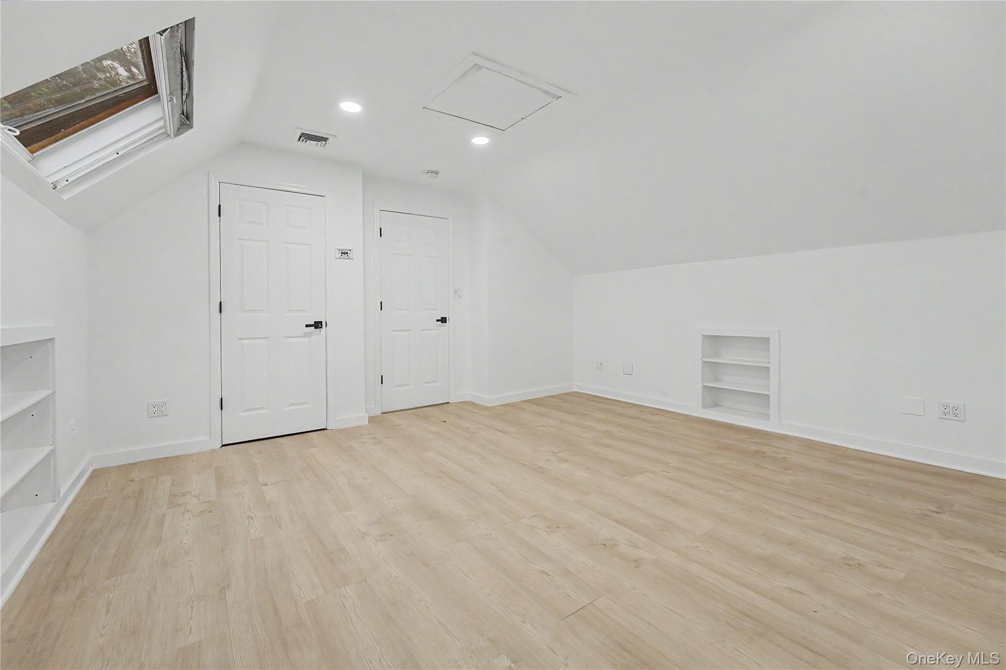 6 Regal Lane – For Sale photo 6