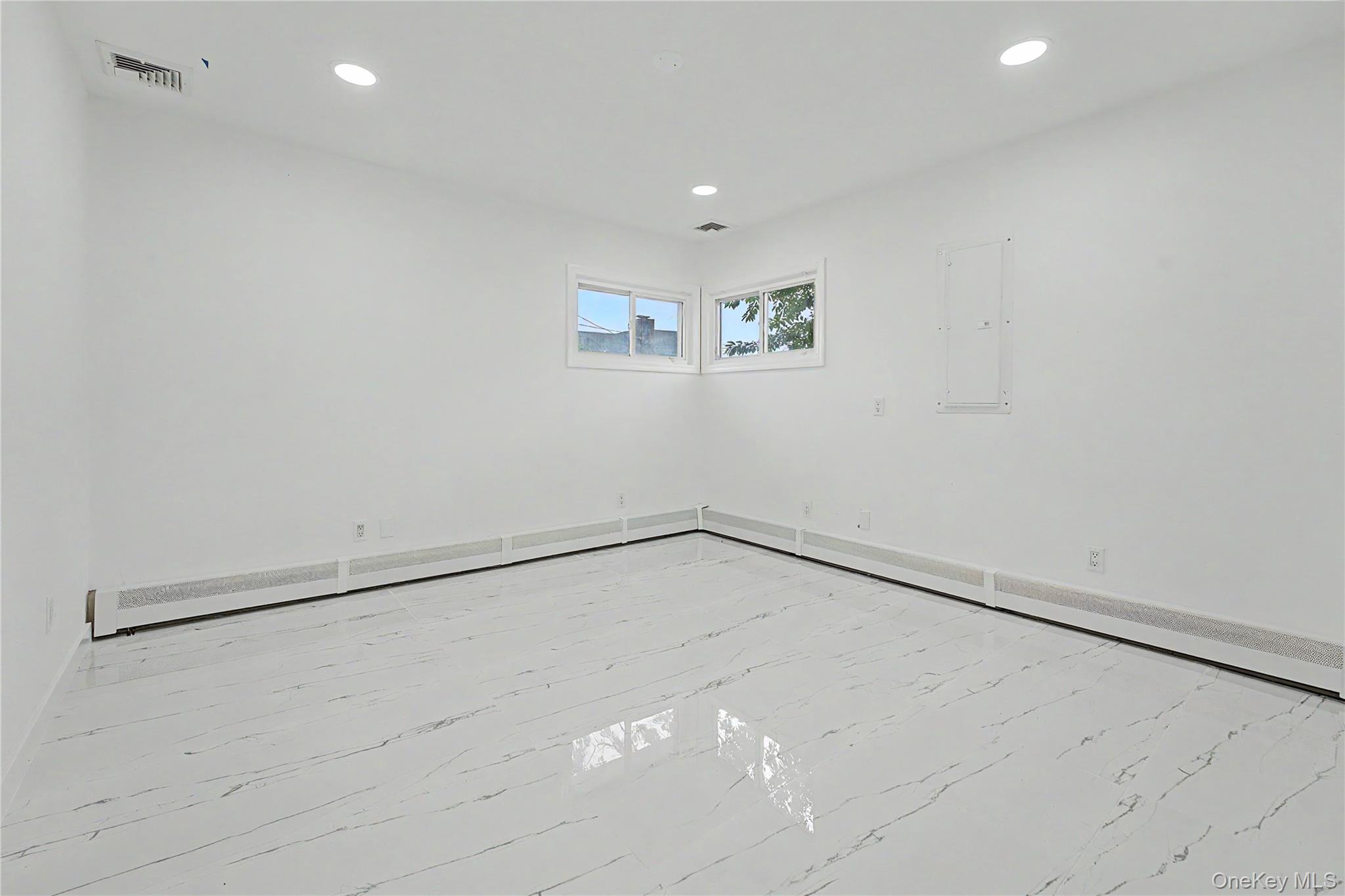 6 Regal Lane – For Sale photo 13