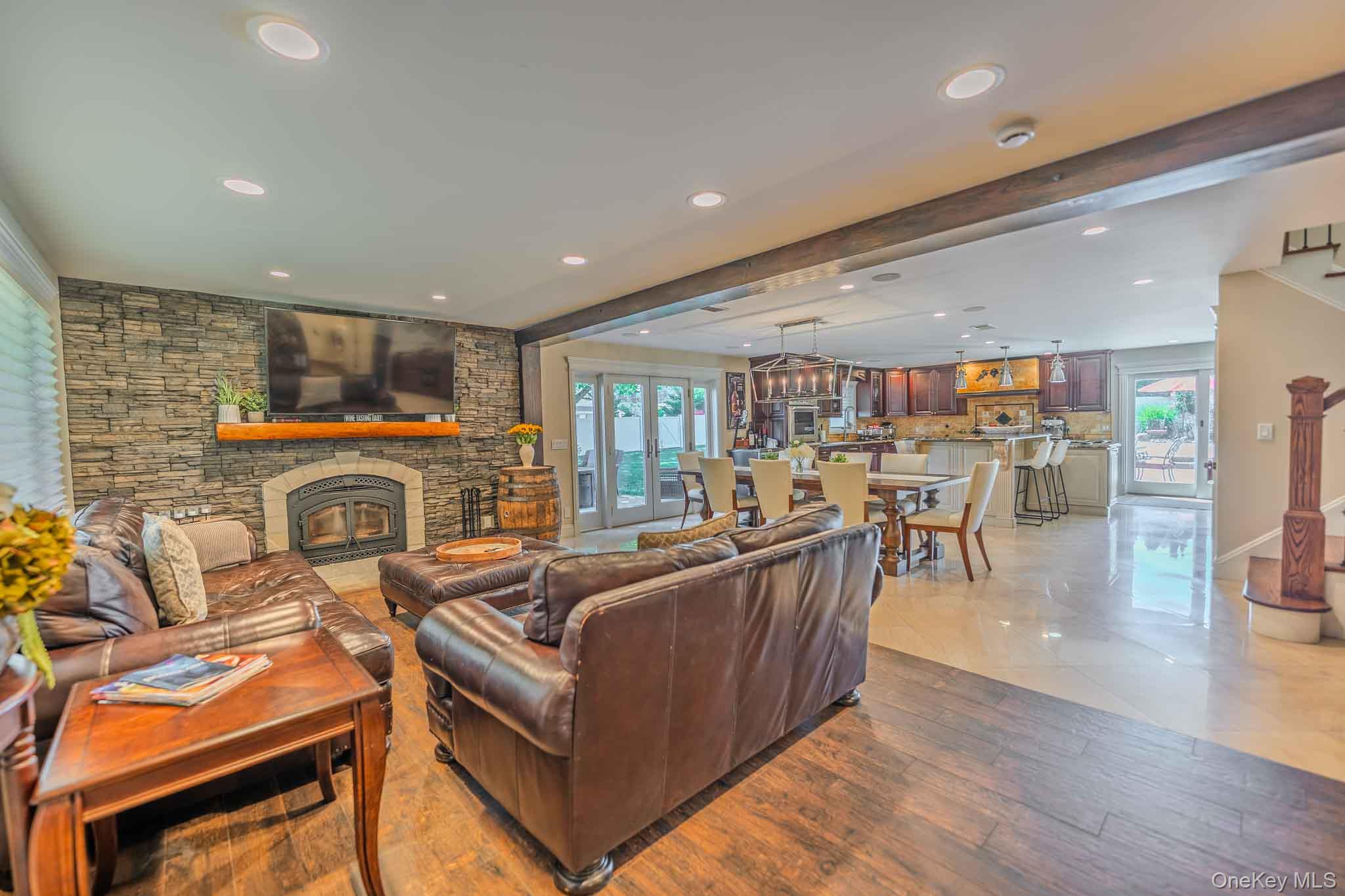 8 Feather Lane – For Sale photo 7