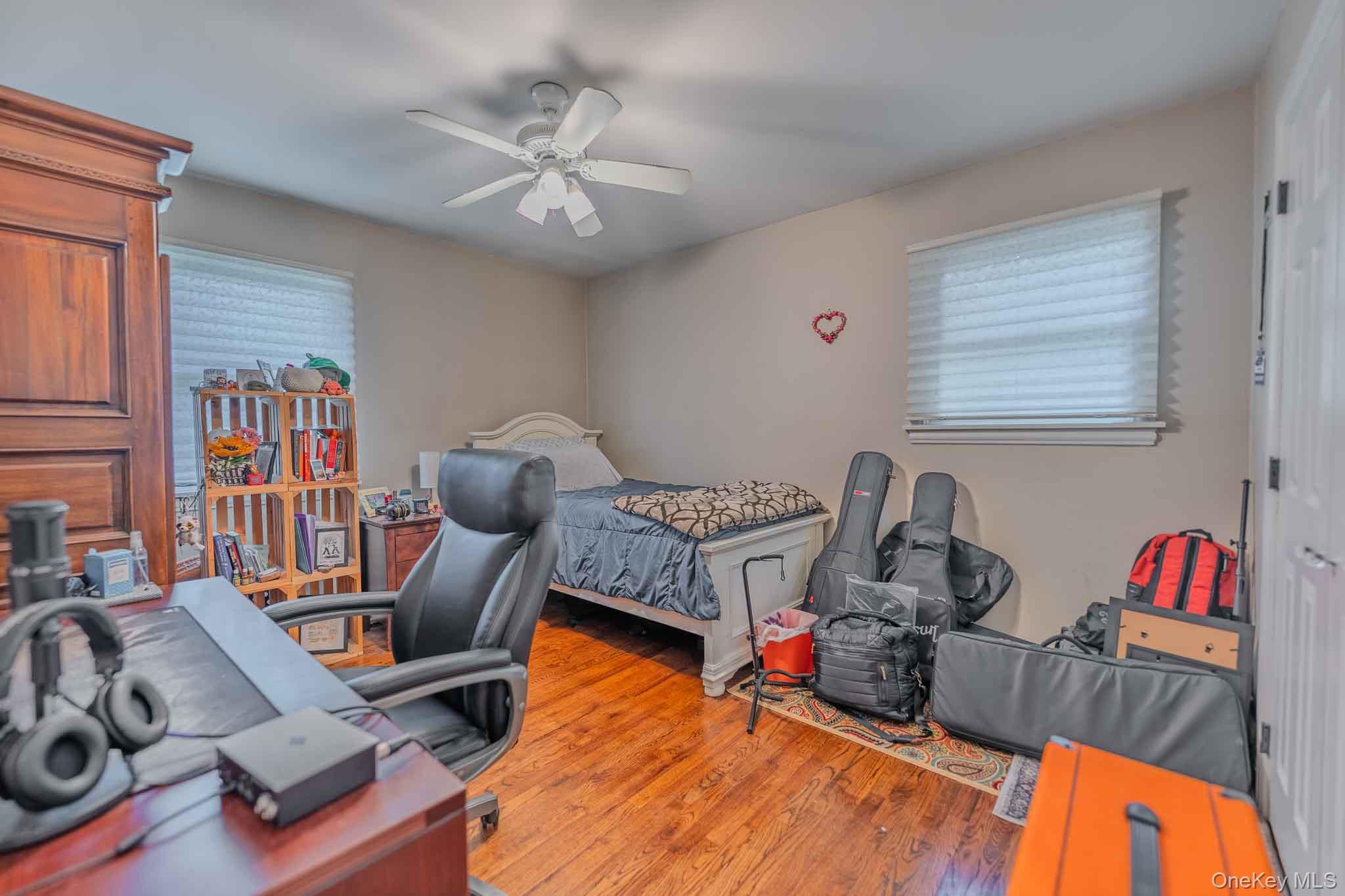 8 Feather Lane – For Sale photo 28