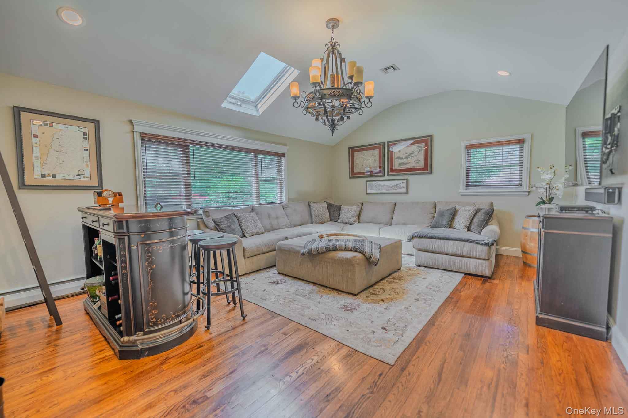 8 Feather Lane – For Sale photo 21