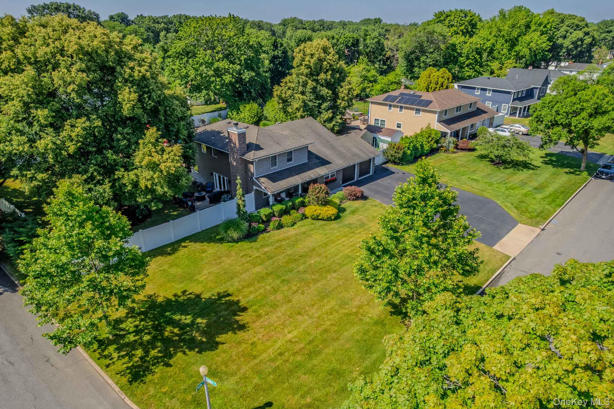 8 Feather Lane – For Sale photo 40