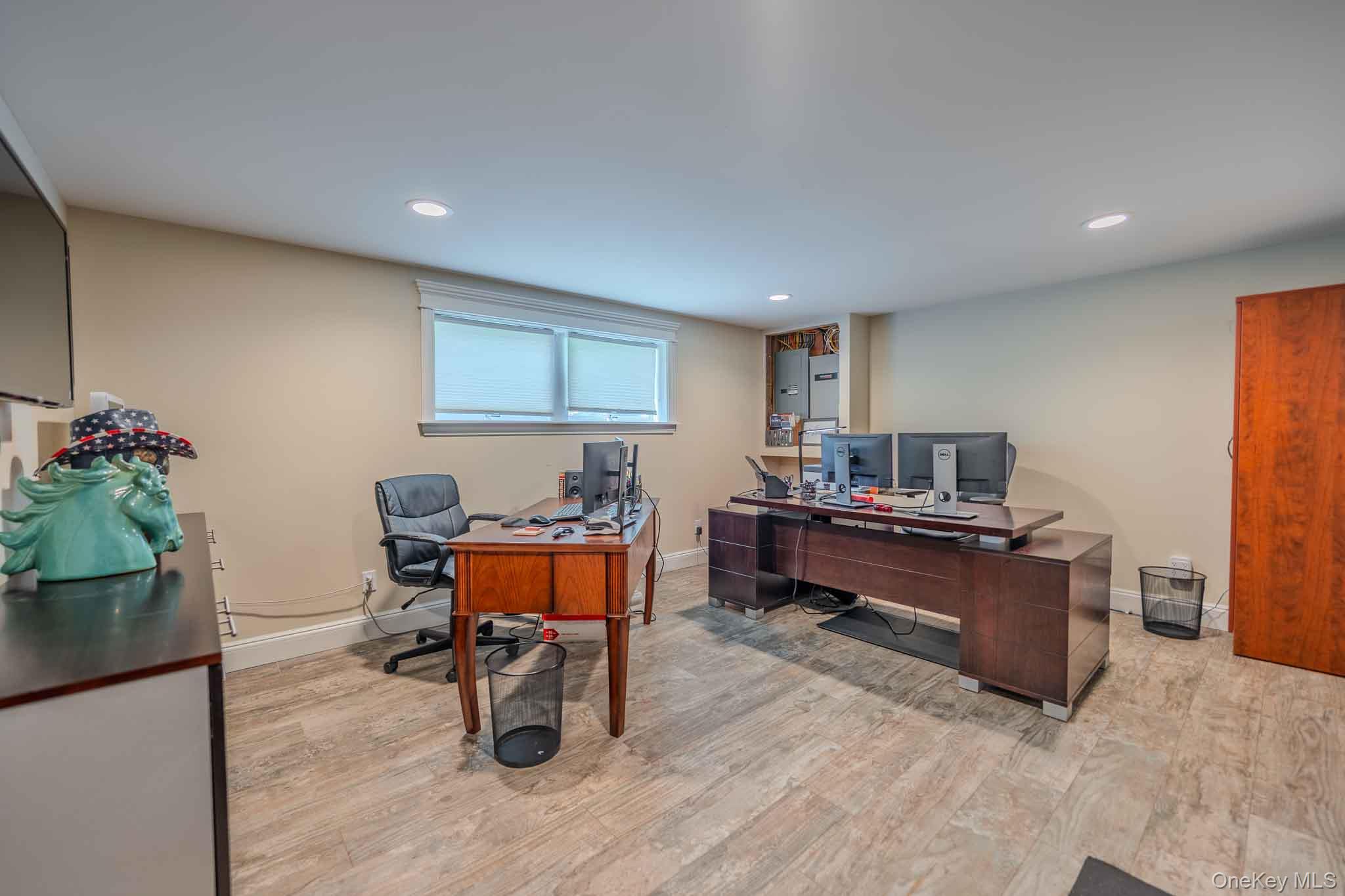 8 Feather Lane – For Sale photo 30