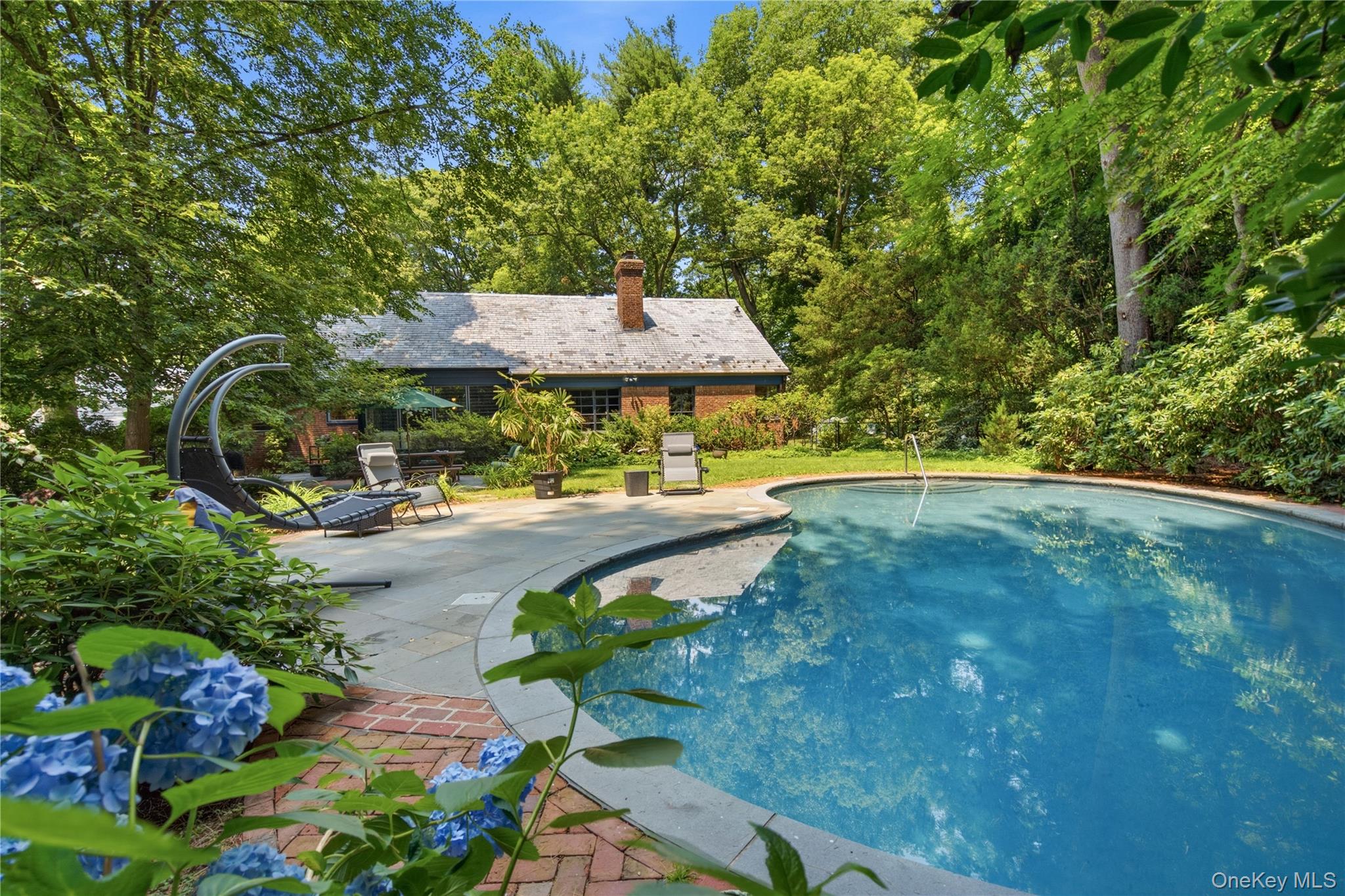 790 Bryant Avenue – For Sale photo 31