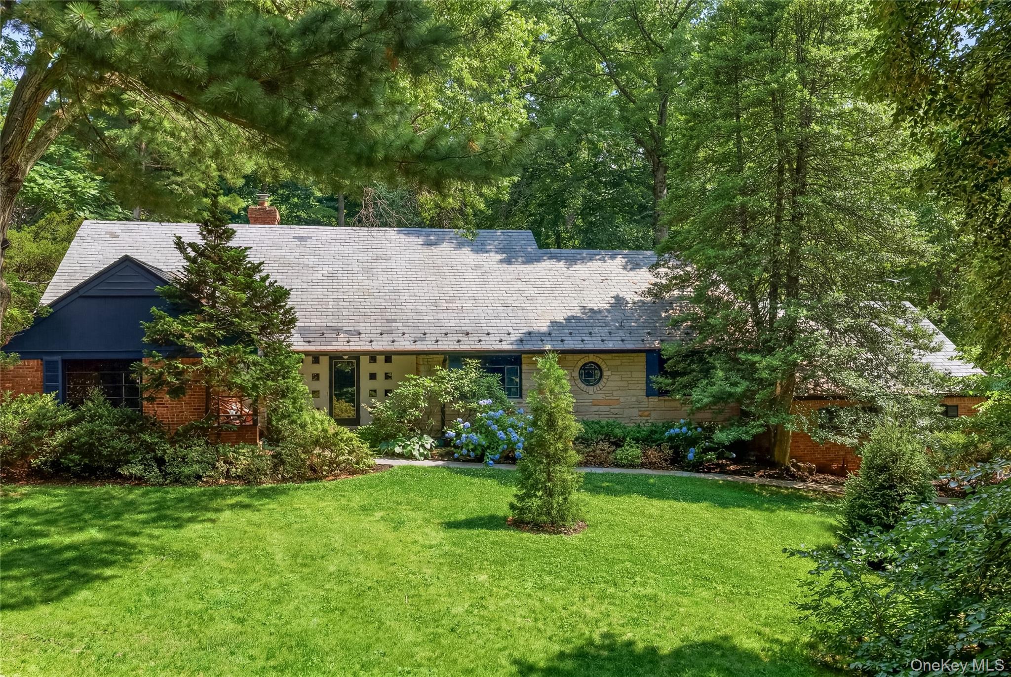 790 Bryant Avenue – For Sale