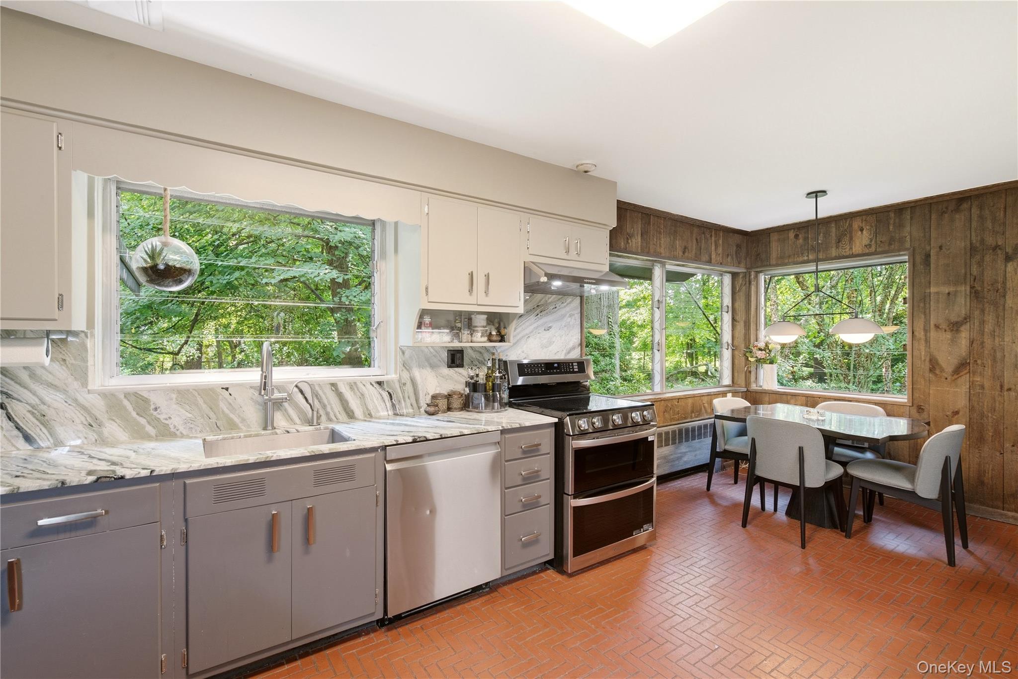 790 Bryant Avenue – For Sale photo 13